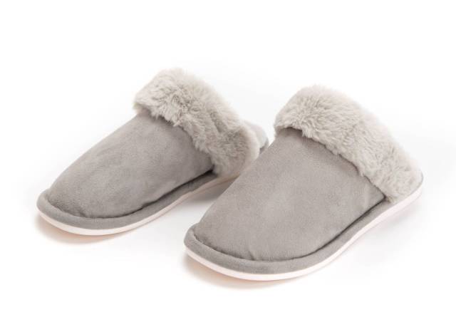 Chaussons gris clair